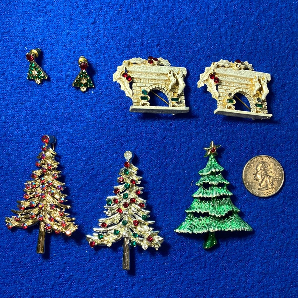 Lot of Vintage Christmas Brooches and Earrings